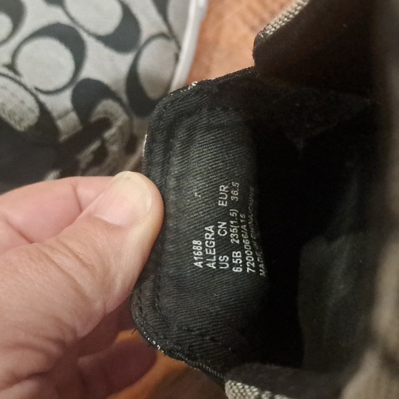 Coach "Allegra" Gray & Black Slip On Sneakers - size 6.5 - Picture 8 of 8